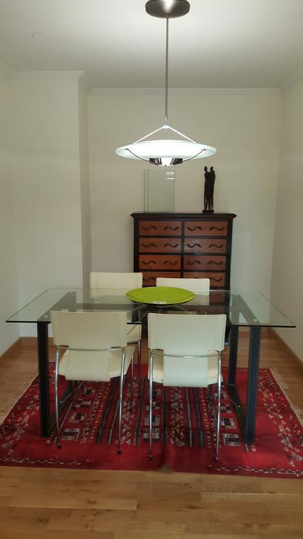 Apartment Plaza Fernando Vigo Esterno foto